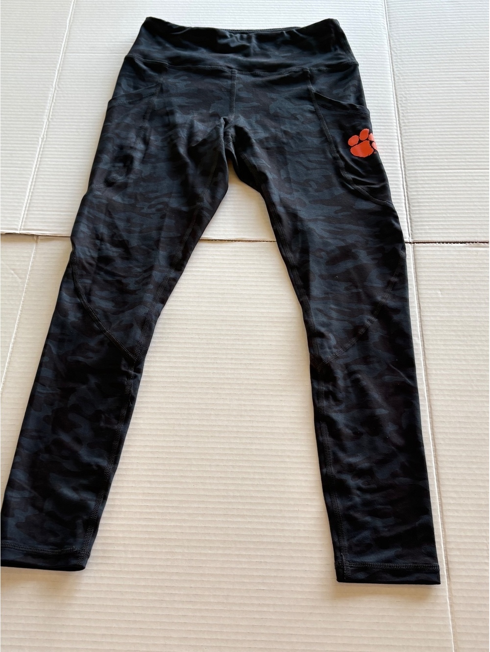 ZooZatz Clemson Tigers High-Waist Black Camo Leggings with Pockets - NWT Small